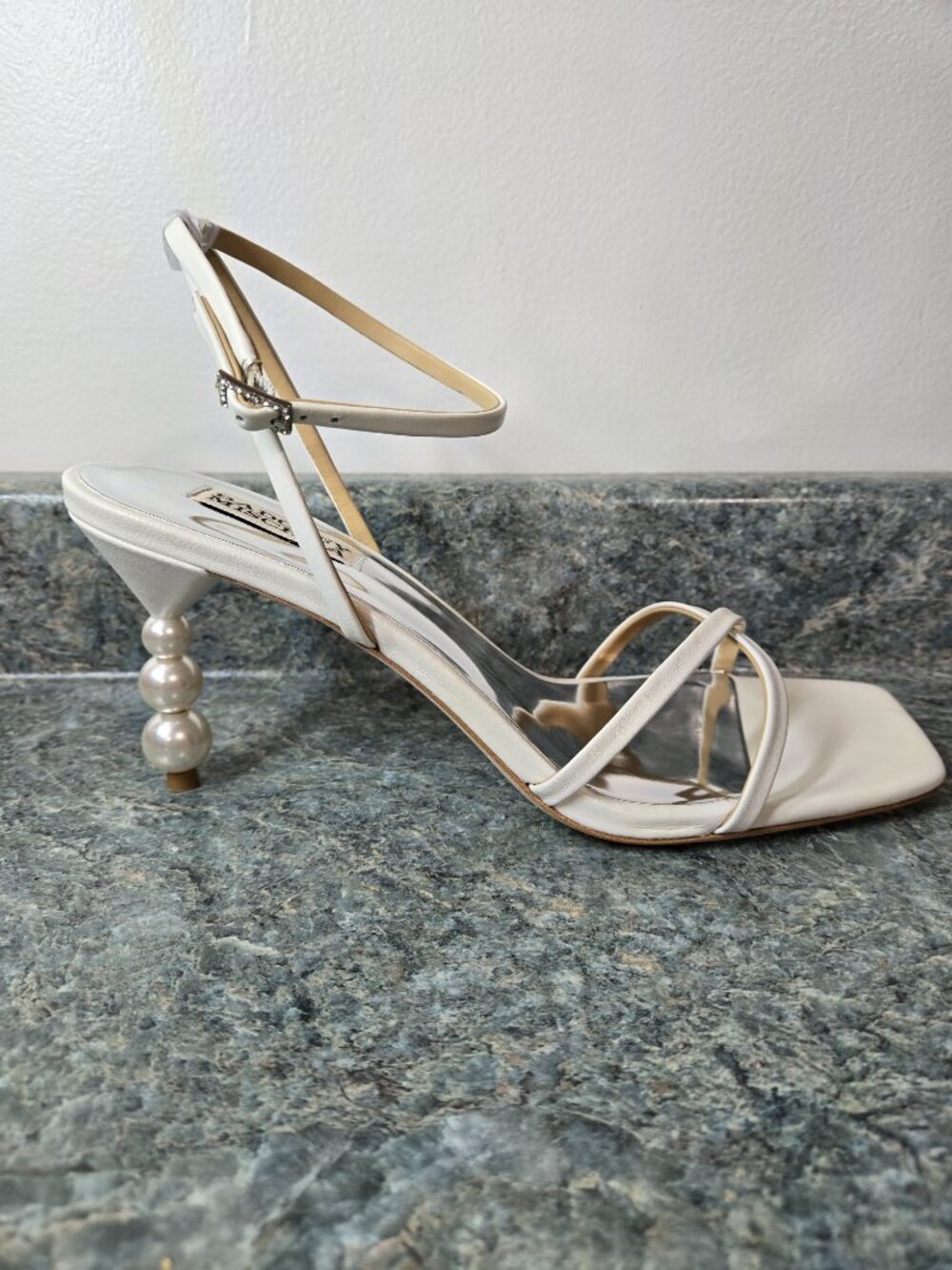 Badgley Mischka Callie White Beaded Heeled Women's Sandals Size 10 – Elegant
